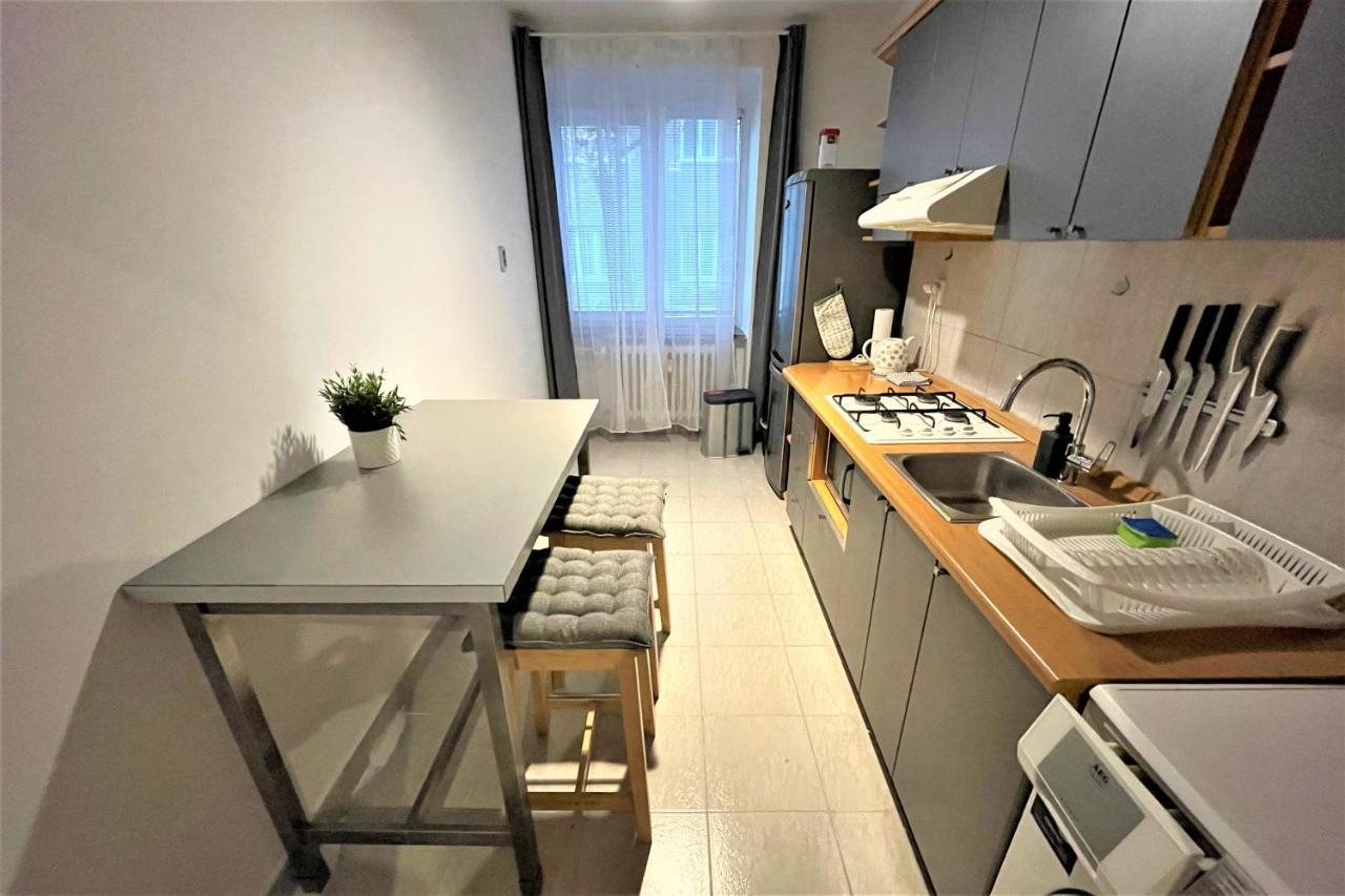 Apartment Helen - Old Town, Ac Bratislava Exteriör bild