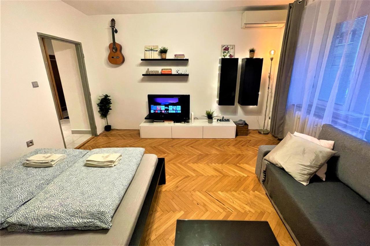 Apartment Helen - Old Town, Ac Bratislava Exteriör bild